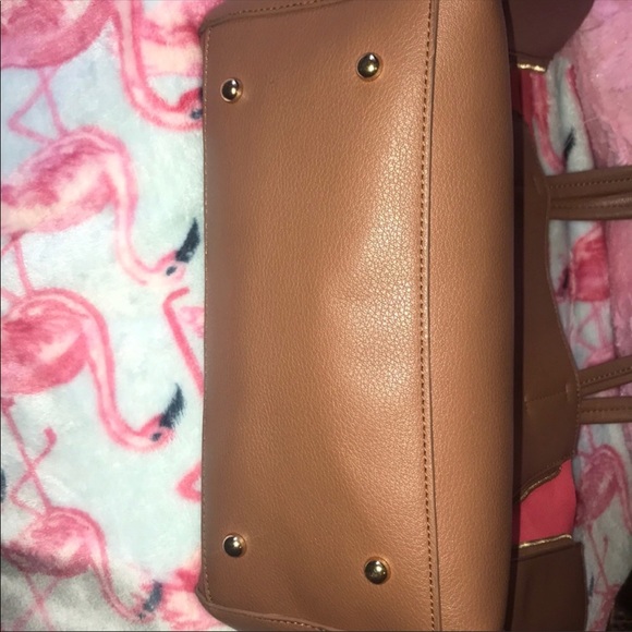 Perfect for fall🍁 - Picture 4 of 5